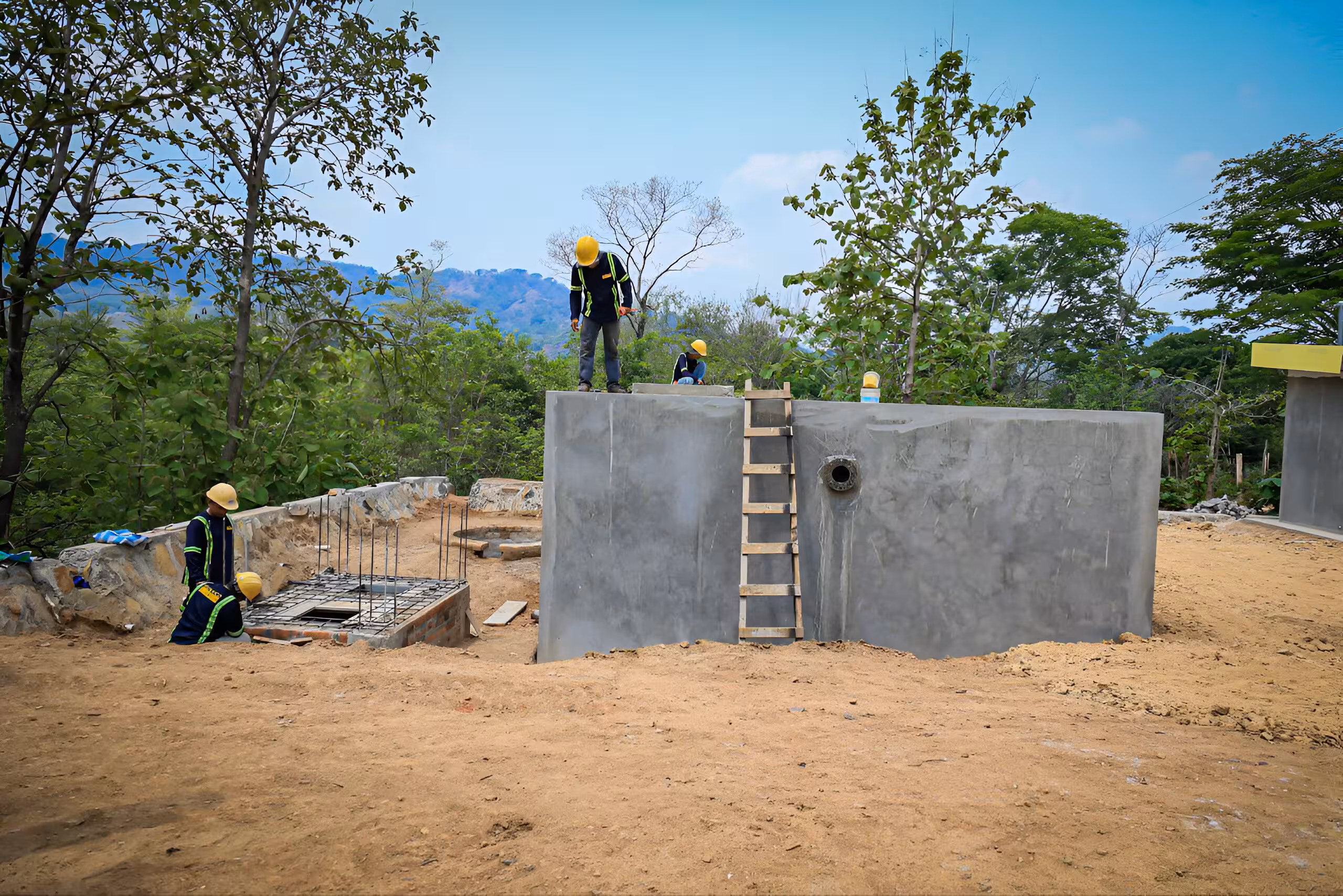 Equipo de Hunayco trabajando en un proyecto de construcción