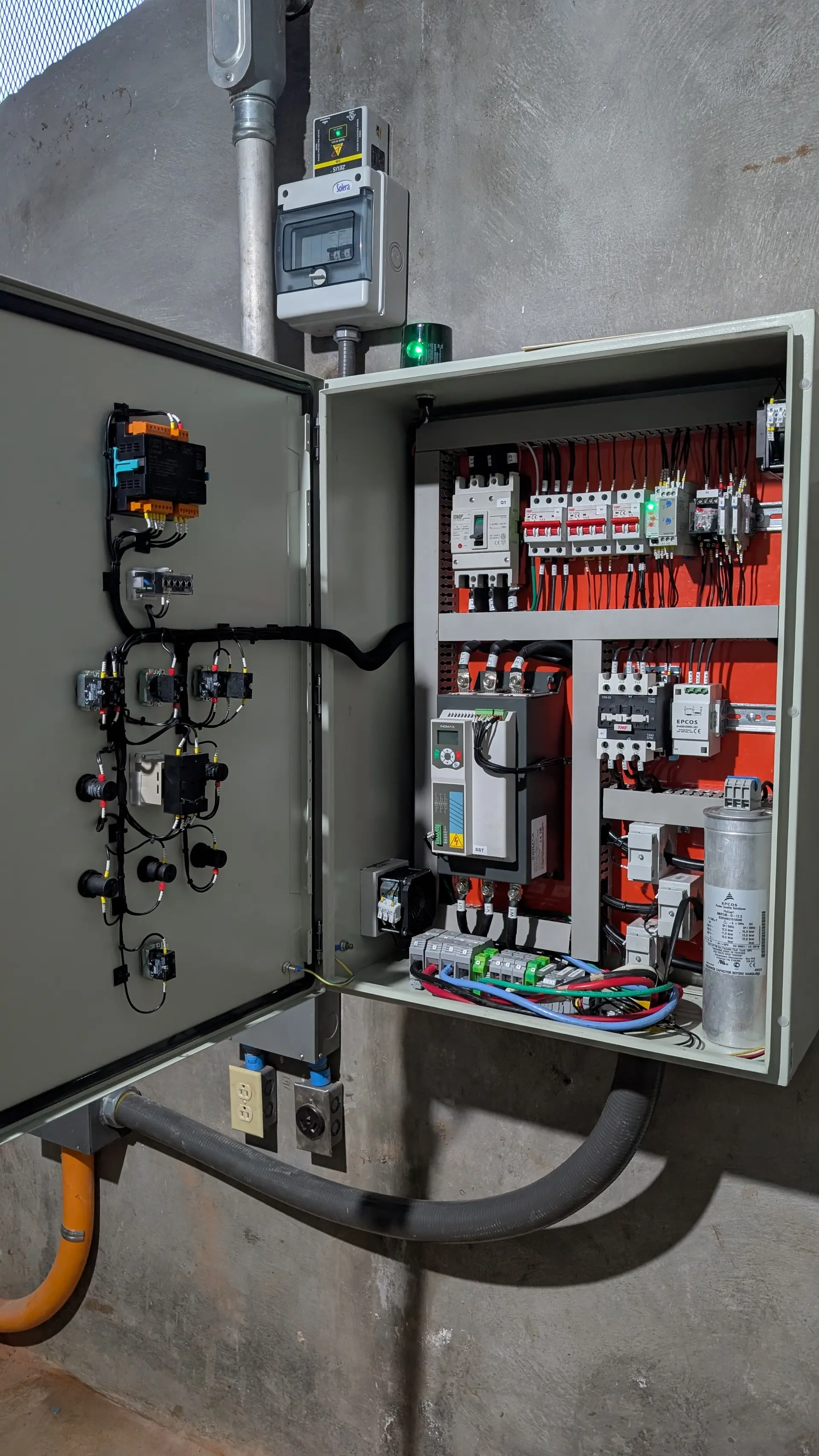 Tablero de protecciones eléctricas instalado por Hunayco